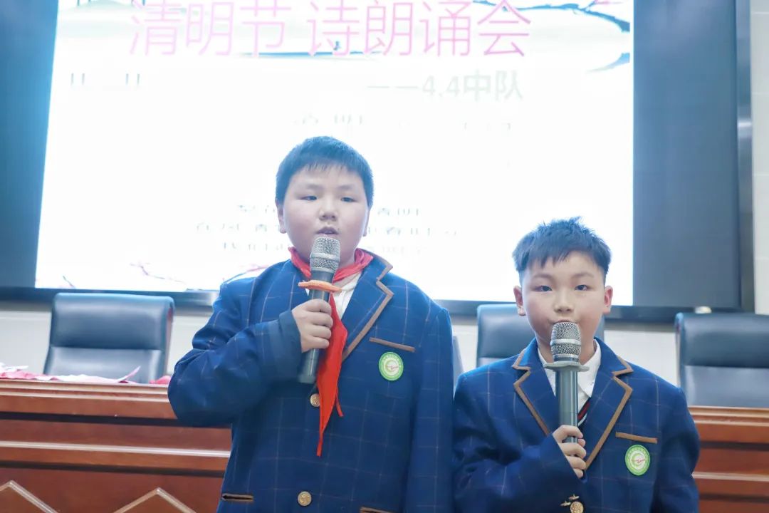清明祭英烈警营朗诵,向英烈致敬清明诗歌朗诵小学生