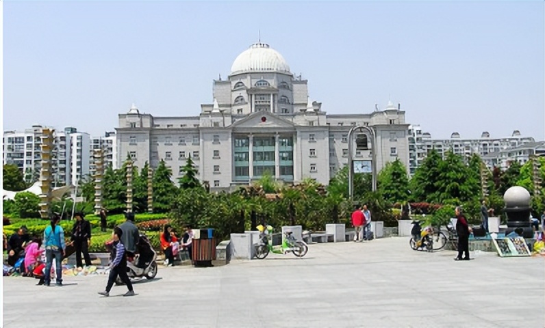 上海钉子户张新国硬撑14年,上海最牛的钉子户张国良