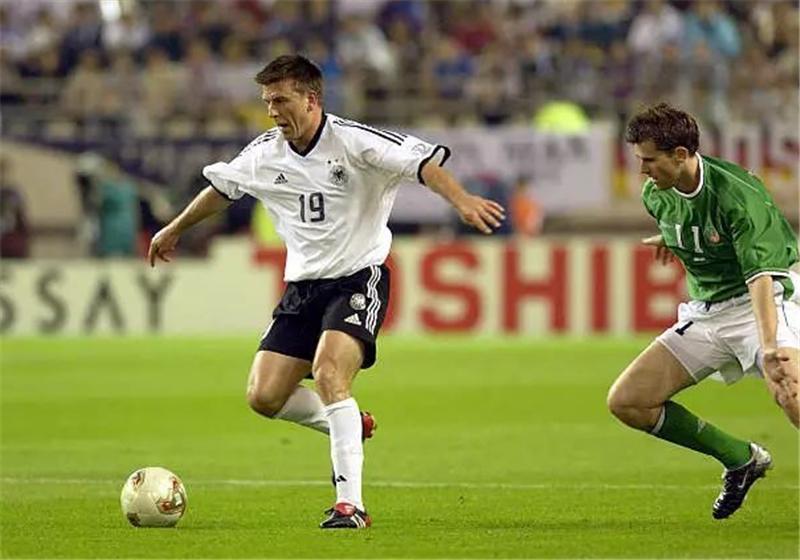 承诺不去拜仁，拒绝巴萨尤文，德国多面手被忠诚耽误，退役时零冠