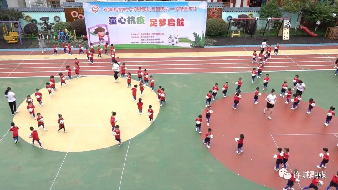 足球萌宝踢球,萌宝足球比赛