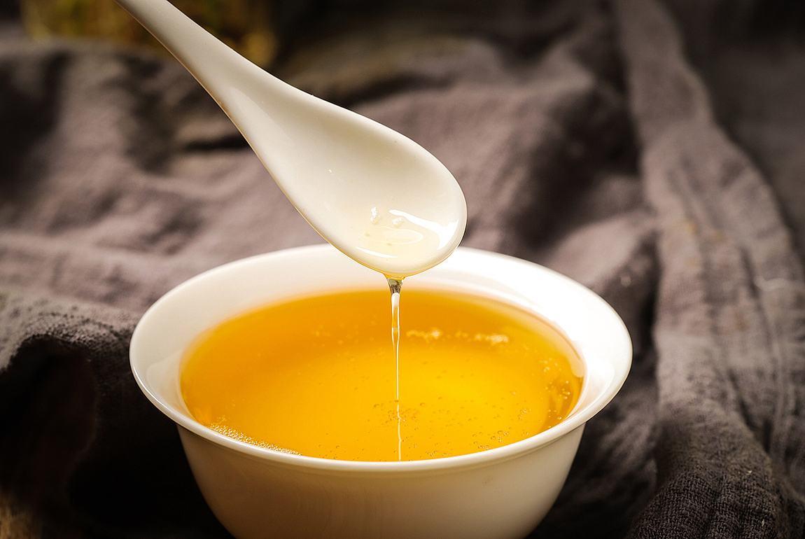 大豆油少吃还是花生油少吃,大豆油玉米油为什么要少吃