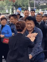 大街上看到的一幕万万想不到,大街上的一幕视频