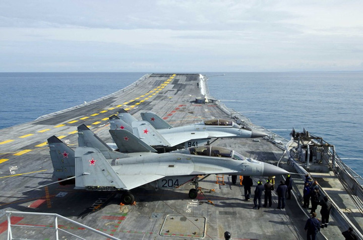 印度购买俄罗斯二手航母,一美元买俄罗斯航母