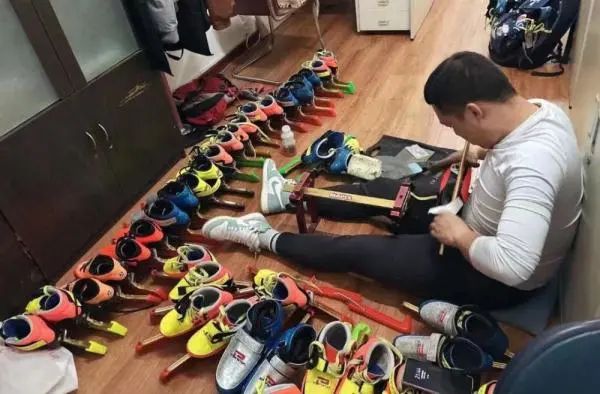 8位退役运动员今昔对比,有人成商业大佬,有人成搞笑博主