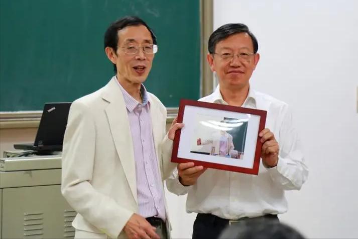 北大教授陈平一生简介,北大教授陈平有几个孩子