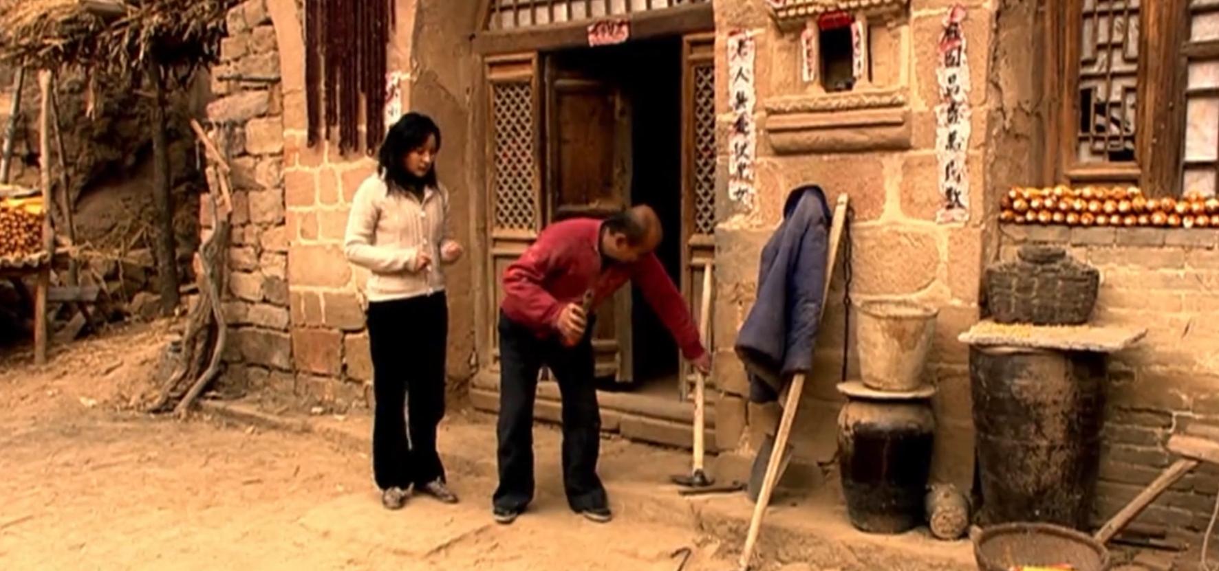 人性与欲望交织的*理片伦**，老光棍娶不起媳妇，心生恶念犯下大错