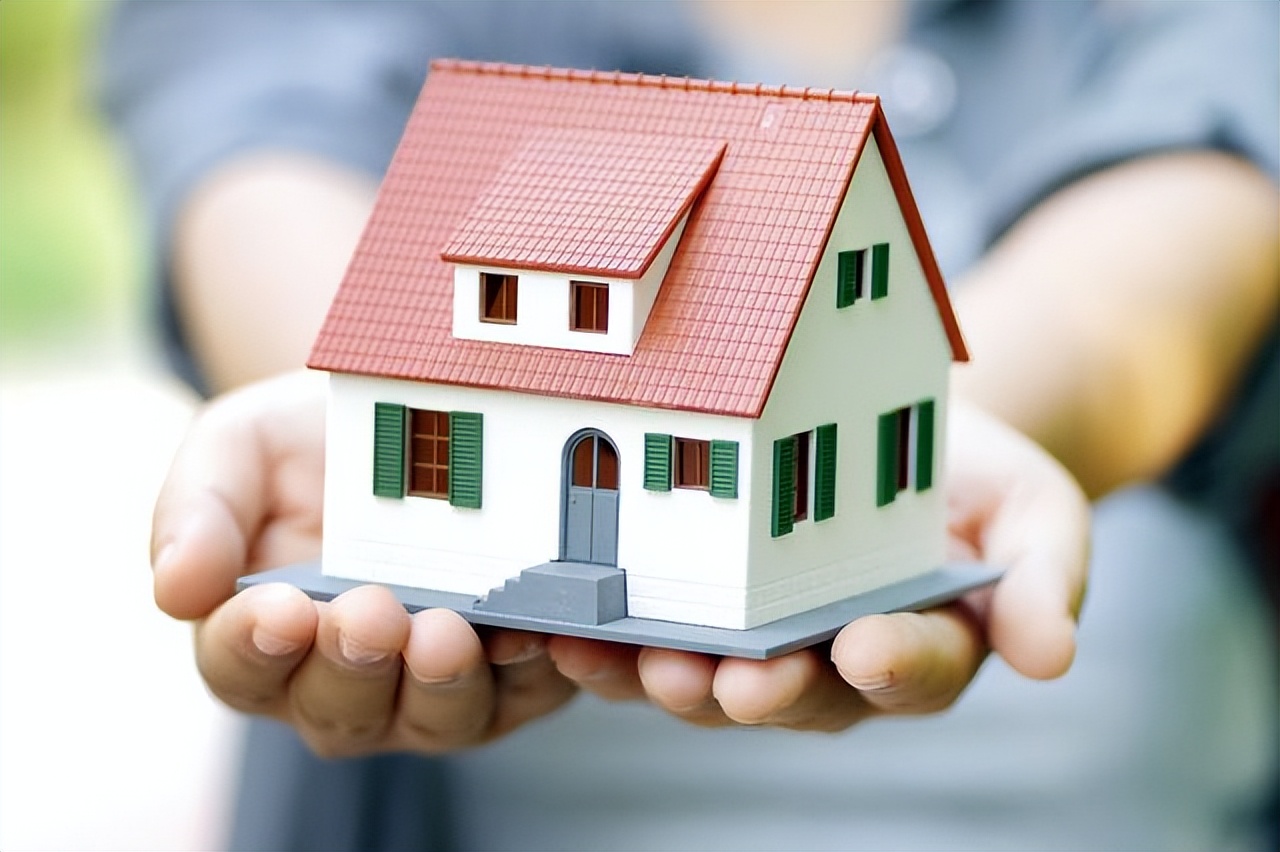 鹤壁市民谈男子十万元买八套房,男子在鹤壁十万买八套房