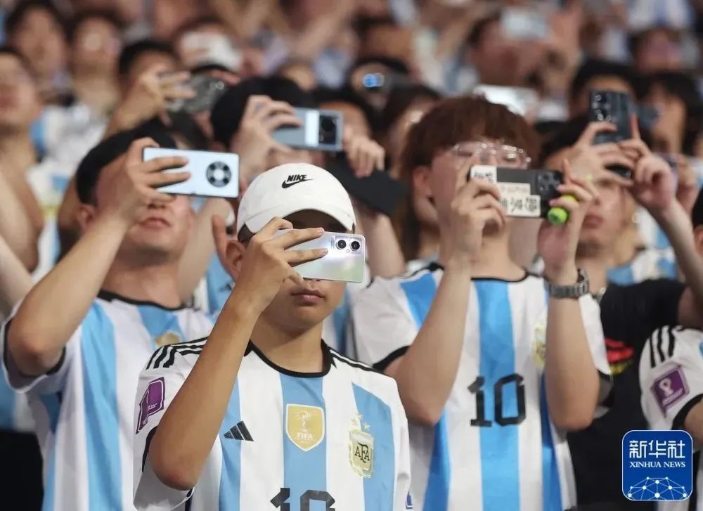 梅西的私人飞机都带谁去卡塔尔,梅西私人飞机最新消息