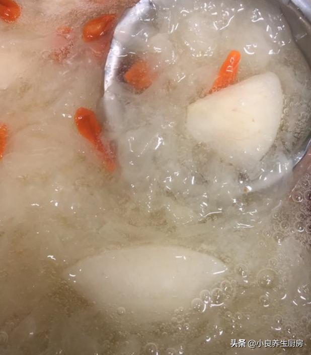 秋冬季天气干燥牢记这款汤,冬天喝什么汤好降火润肺止咳