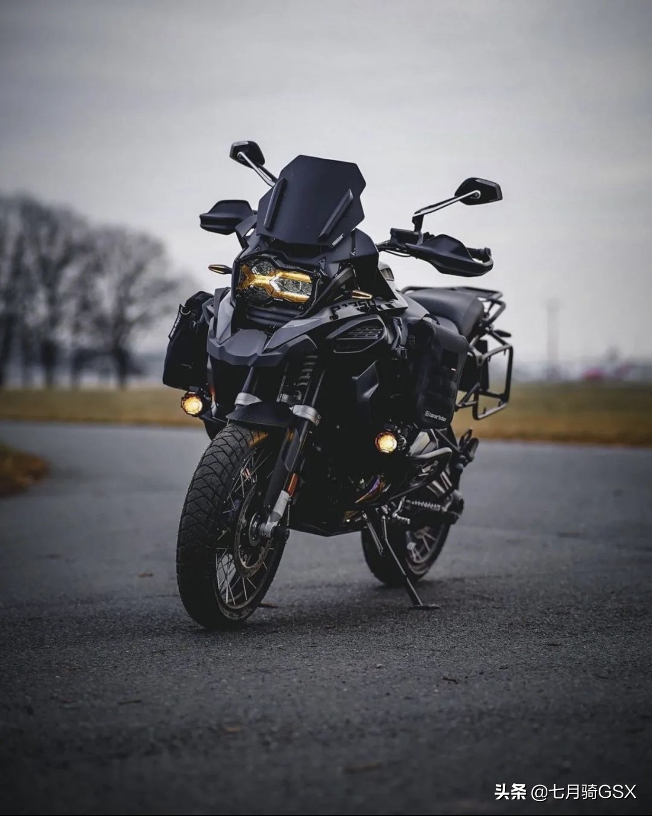 宝马r1250gs四十周年纪念款,宝马r1250gs哪一年值得购买