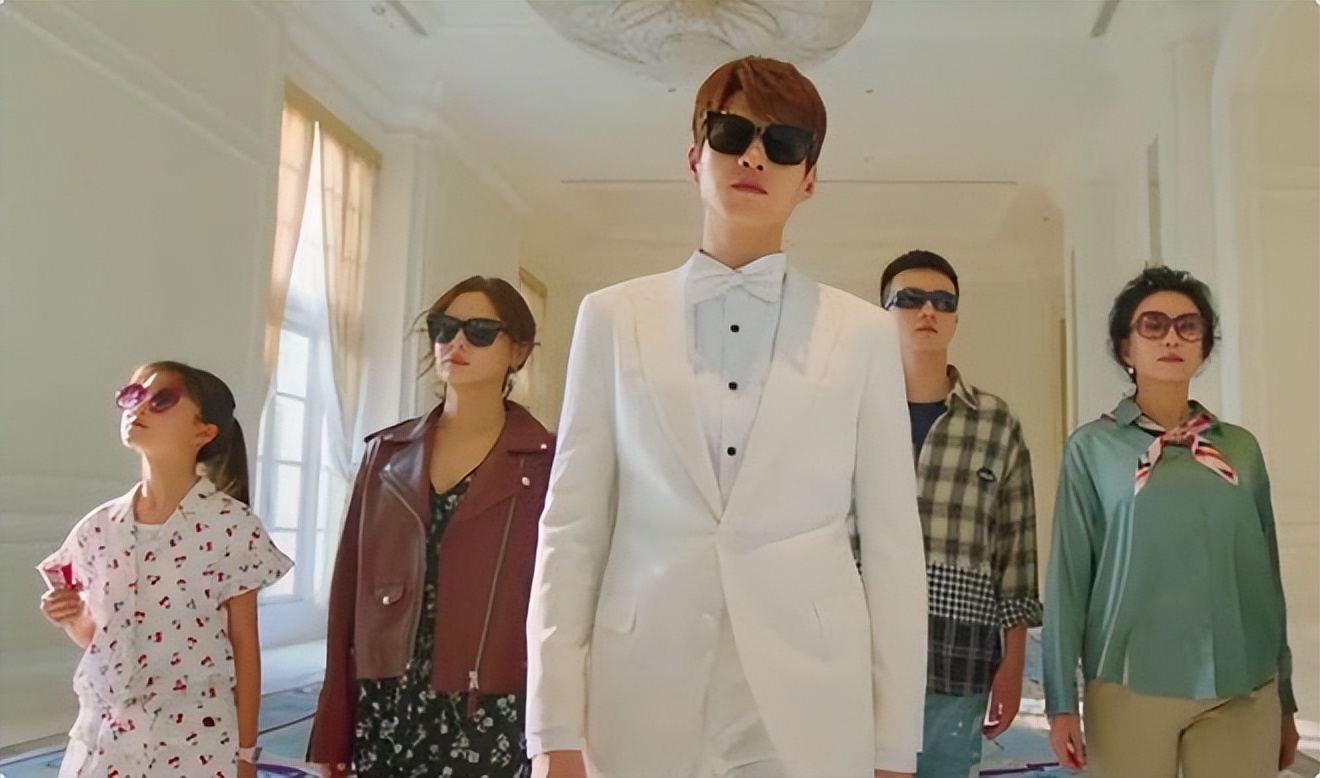 超时空大玩家打外星人,超时空大玩家回到现实世界