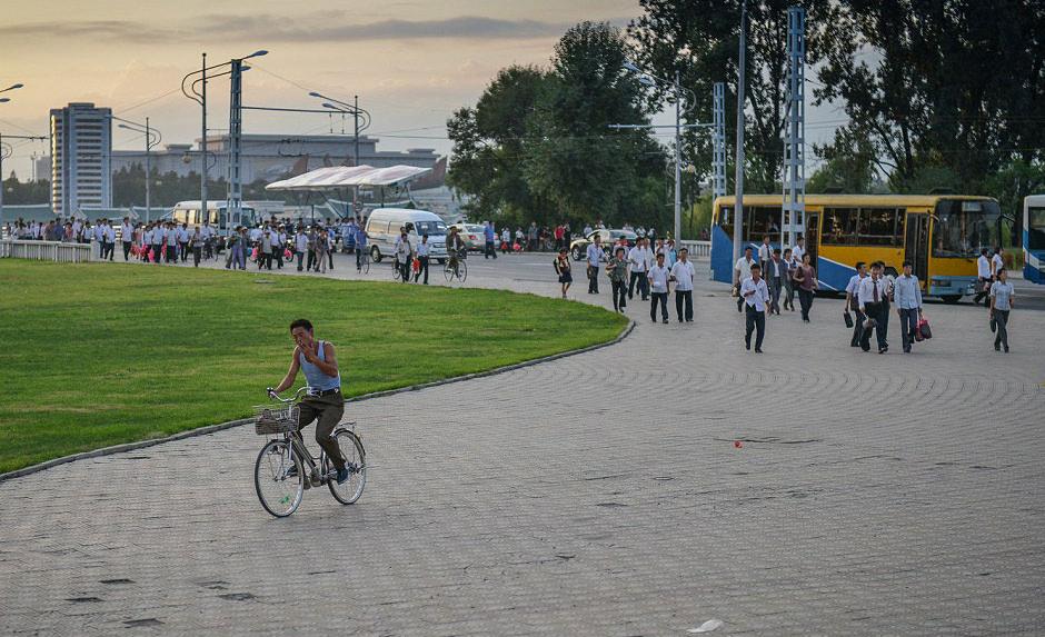 朝鲜为何住房与医疗都是免费,朝鲜普通老百姓受教育的程度