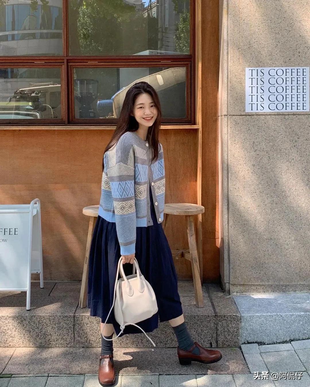 韩国女生冬天都这样穿,韩国女生的高级感是怎么穿出来的