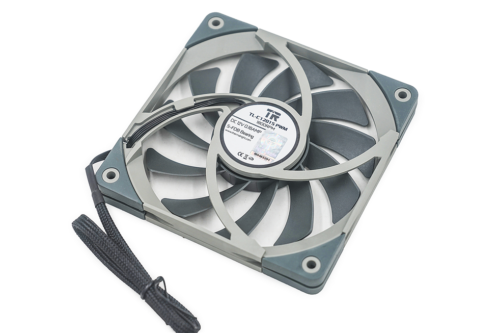 乔思伯机箱u5装机教程,桌面上的小垃圾桶