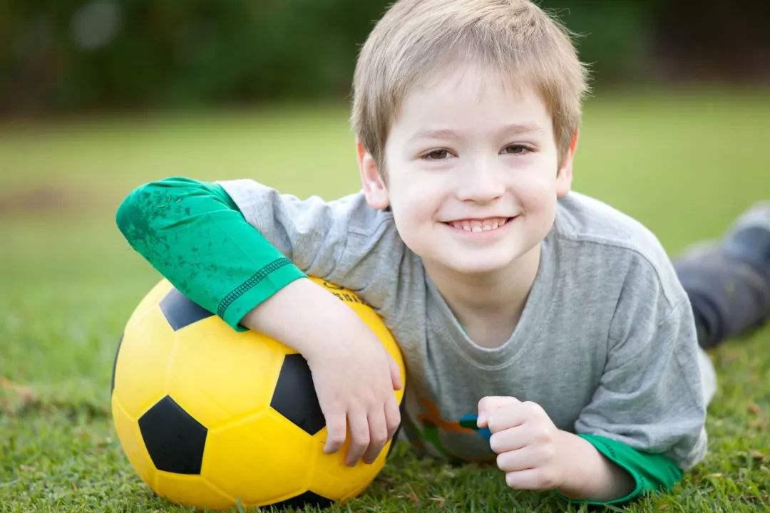 新版儿童身高普遍提高了身高表,最佳儿童身高表你的孩子达标了吗