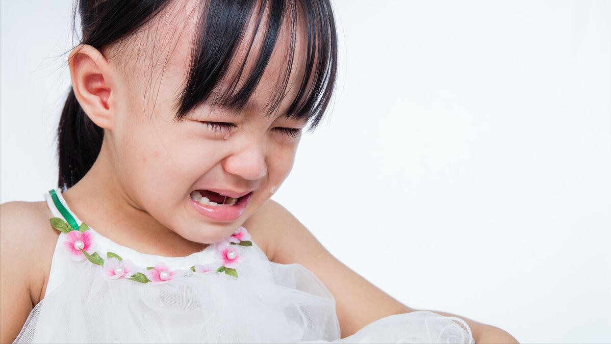 八岁女孩儿被附身,八岁小女孩鬼魂附体的秘密