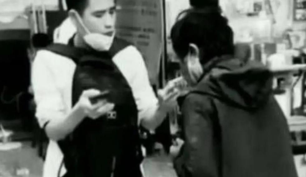 爬得越高摔得越惨的人,爬得越高越摔越惨