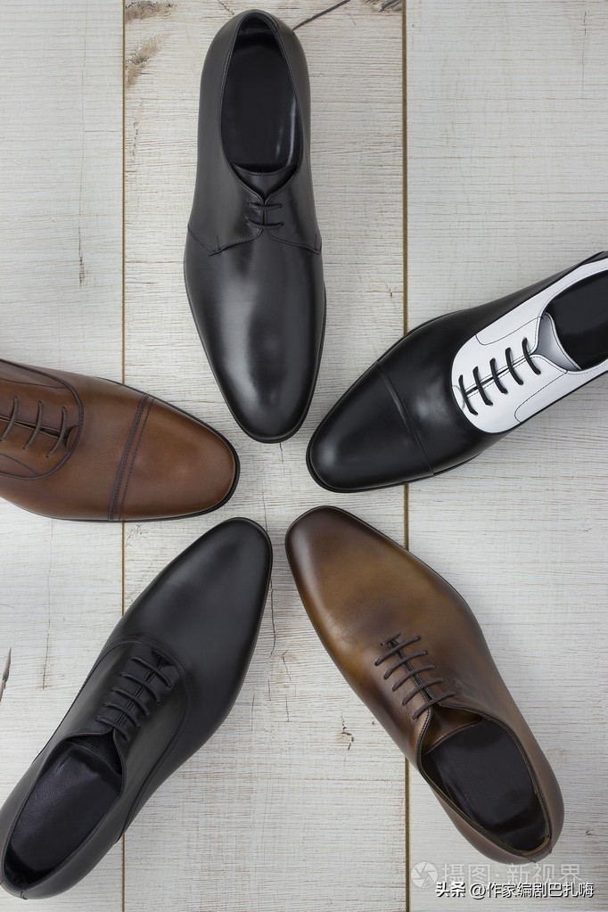 鸿星尔克鞋男款,一双鸿星尔克鞋冬季男鞋多少钱