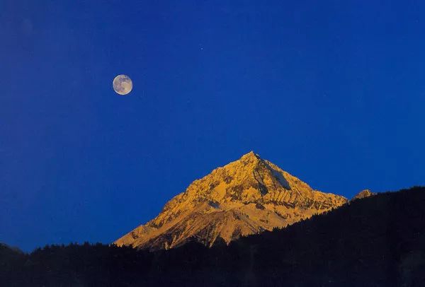 川西阿坝旅游详细攻略地图,川西阿坝旅游攻略三天