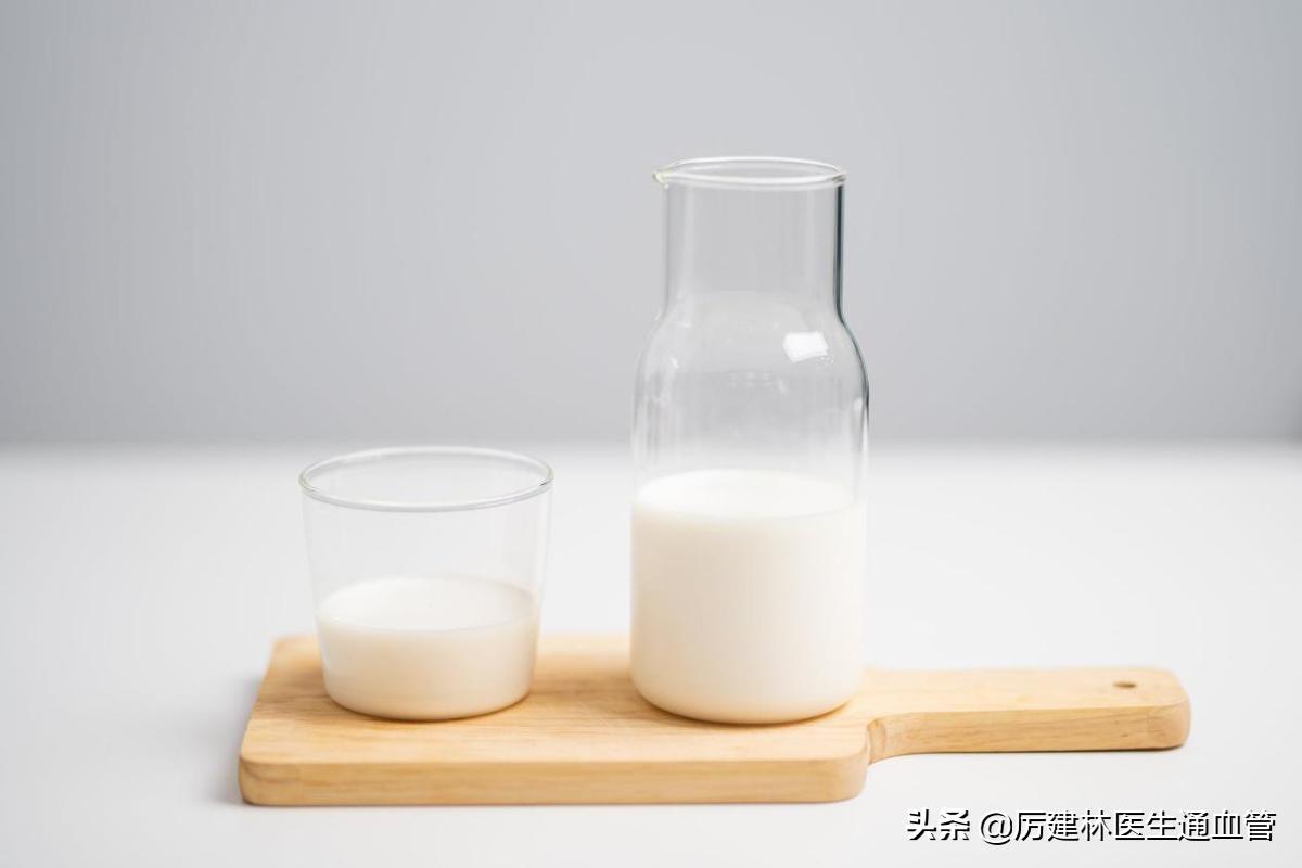 喝茶后不能吃哪些水果,喝茶后吃药有什么危害