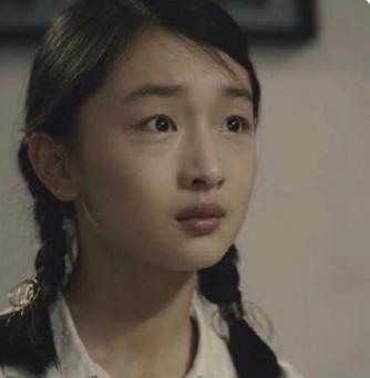 周冬雨妈妈与继父,周冬雨和父母相认