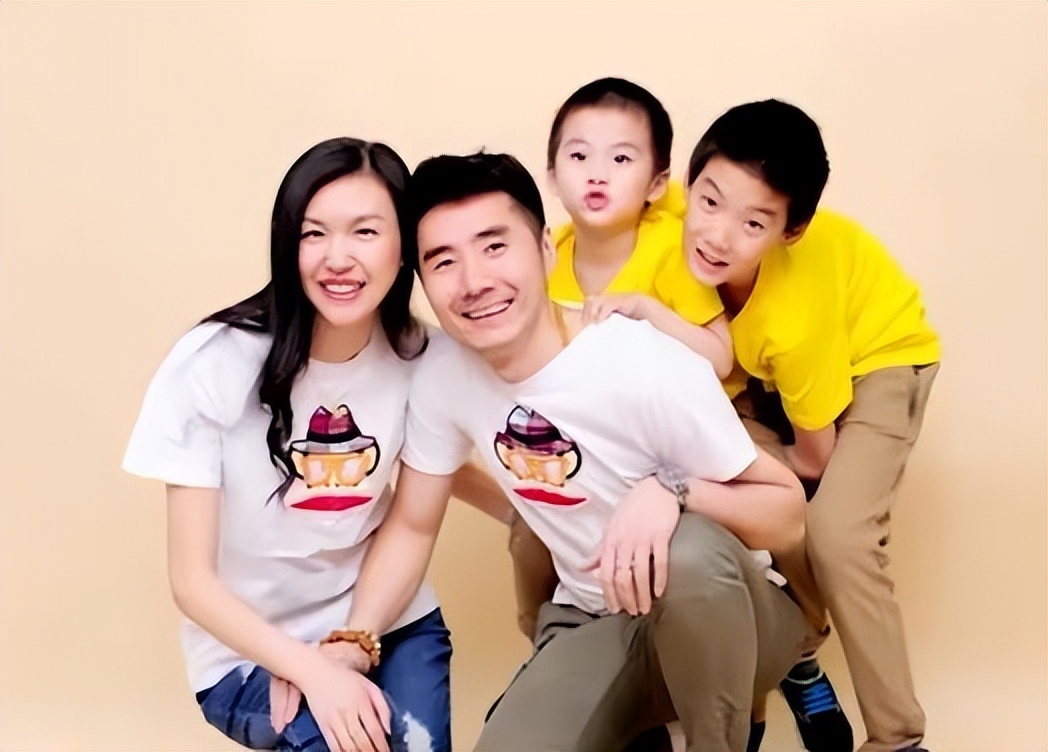 沈阳首位盲人模特,沈阳50岁女性模特