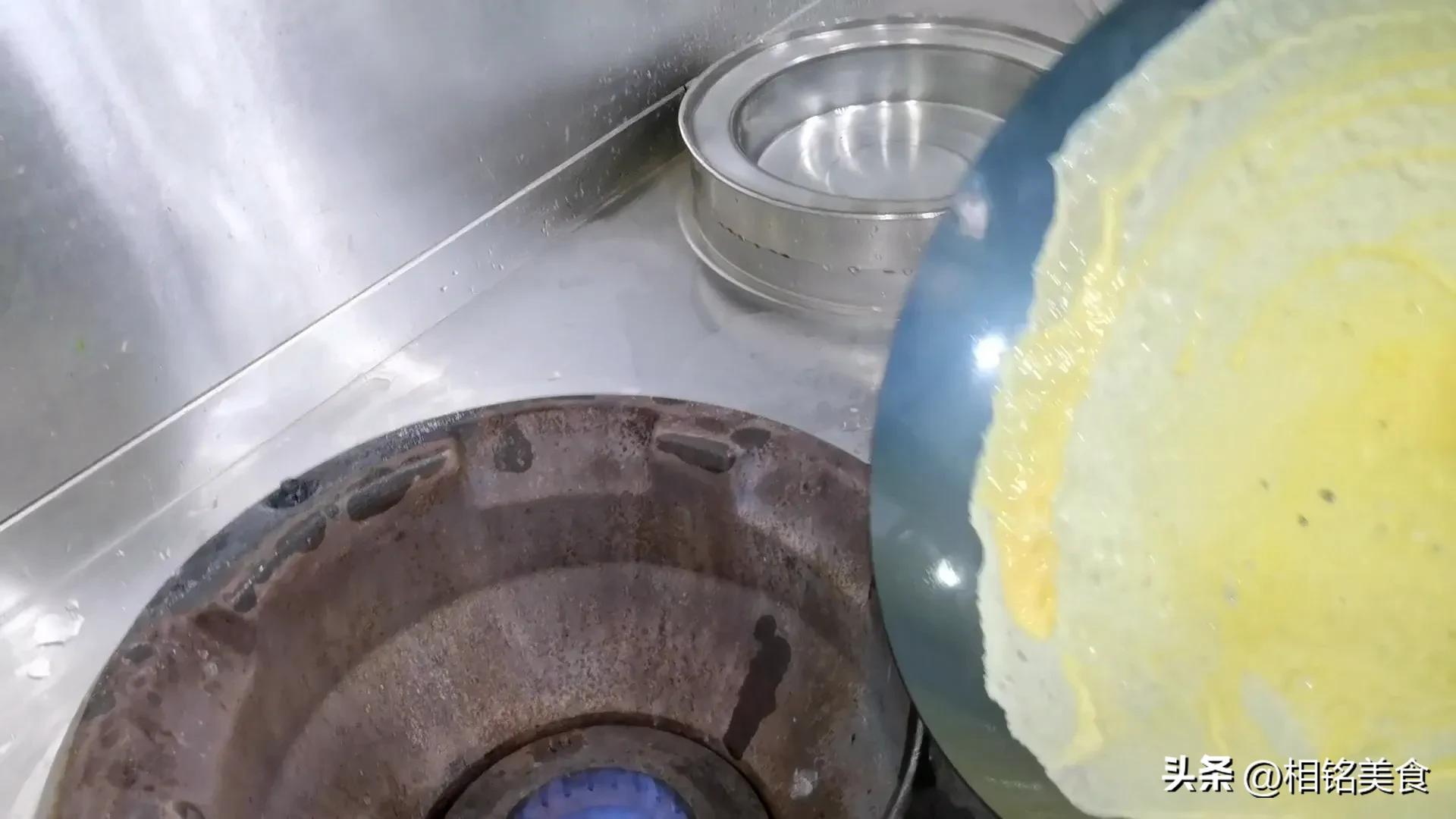 新铁锅怎样开锅小妙招视频,不粘锅的铁锅最佳开锅方法