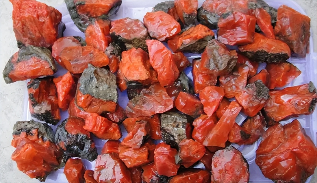 南红玛瑙的活裂和死裂,保山南红为什么那么多裂