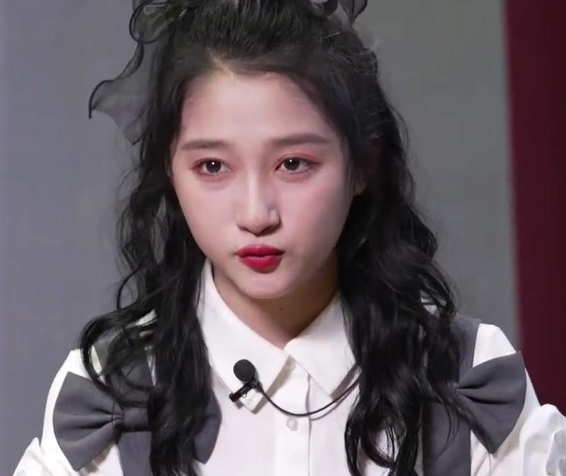 私下关晓彤对贾玲的评价,关晓彤接受访谈