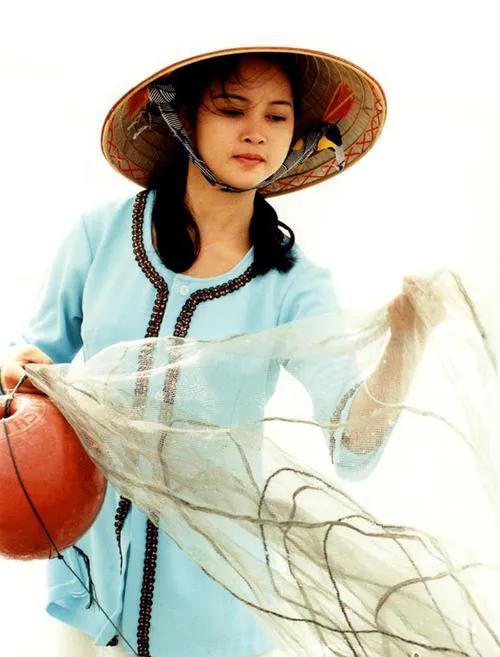 五十六个民族之柯尔克孜族服饰,五十六个民族服饰合集