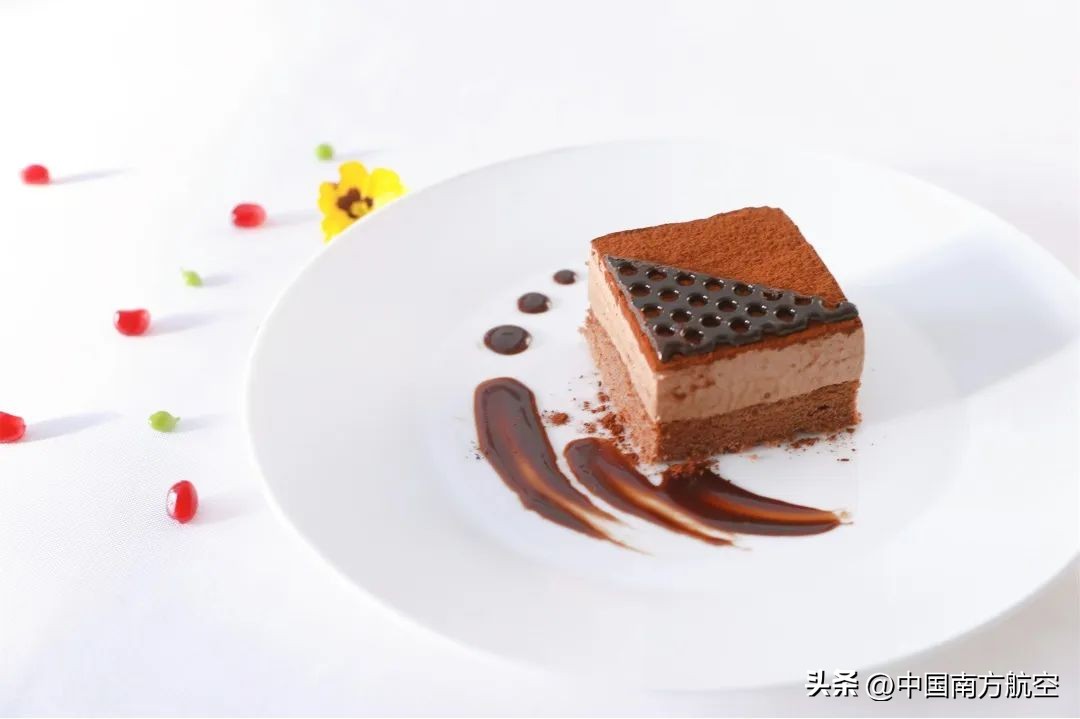 南航国际航班付费经济舱,南航飞机选餐流程