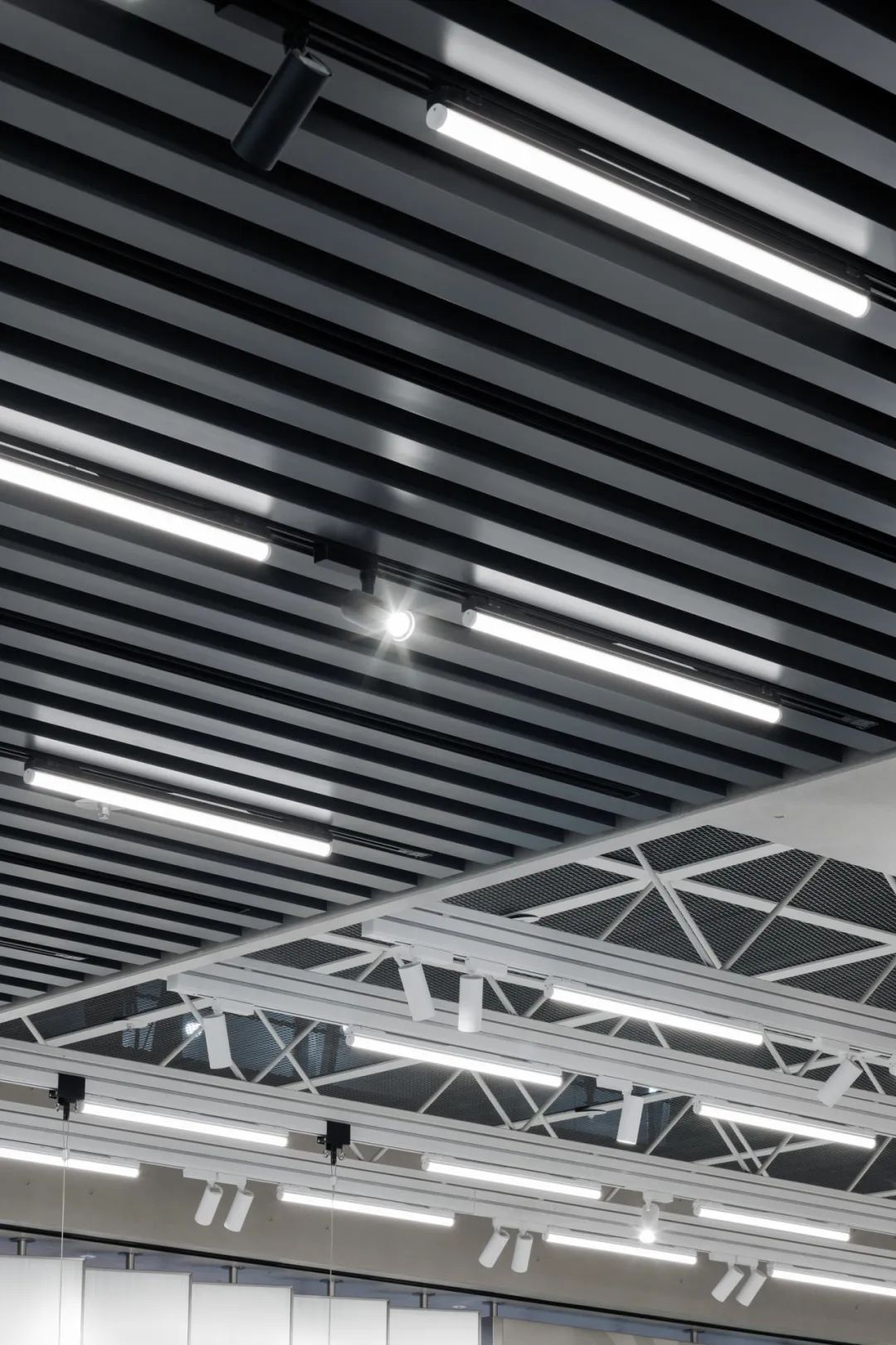 万社设计靠谱吗,首尔adidas旗舰店