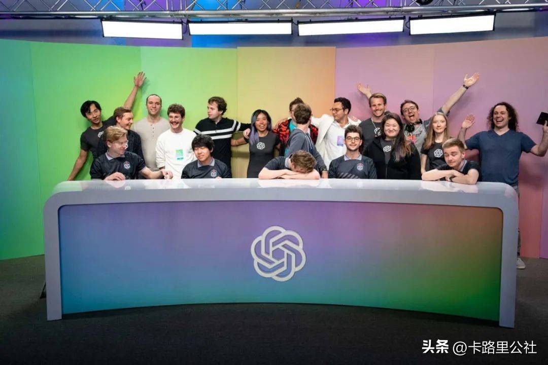 堪比chatgpt的人工智能,比chatgpt更能写论文的软件