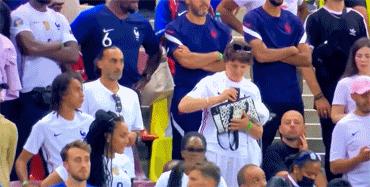 曼联1亿转会费签约,曼联终于以8500万欧元签下了桑乔