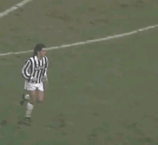 历史75大巨星排名罗伯特森,罗伯特巴乔个人简介