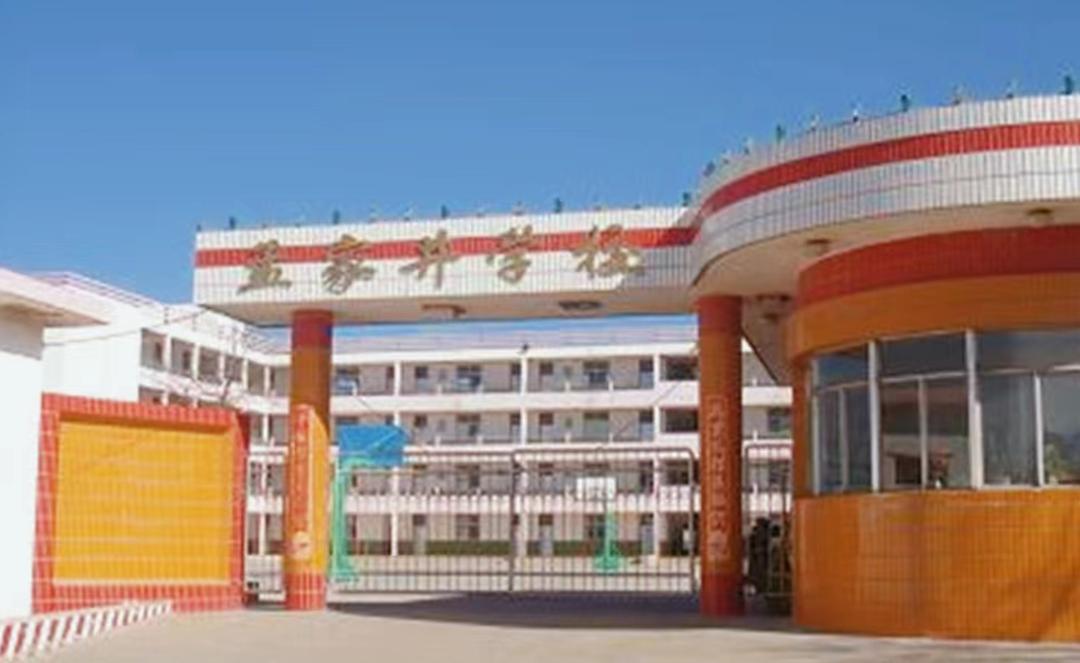 太原老校徽,太原不同学校的校徽合在一起