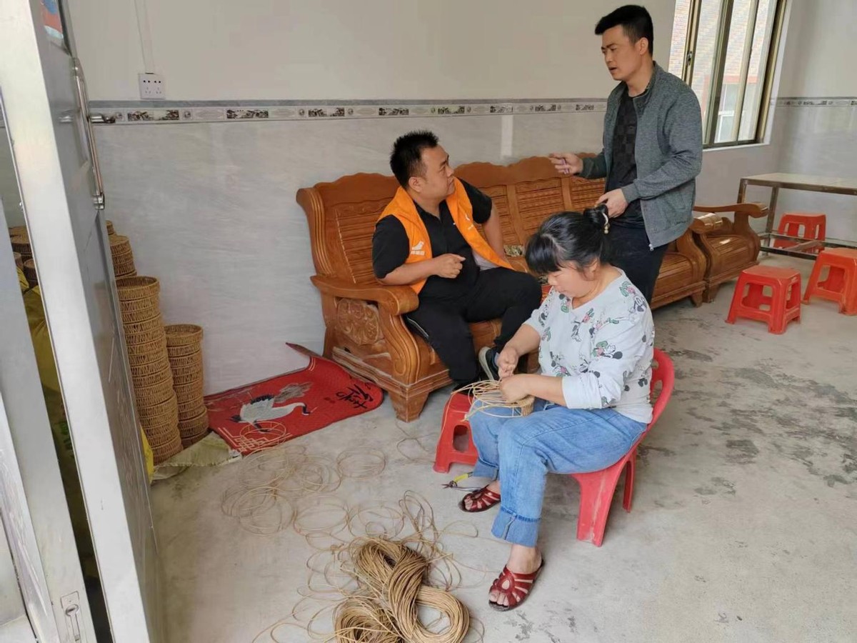 *白县博**电商服务站案例丨站点服务暖人心，代销农产助脱贫