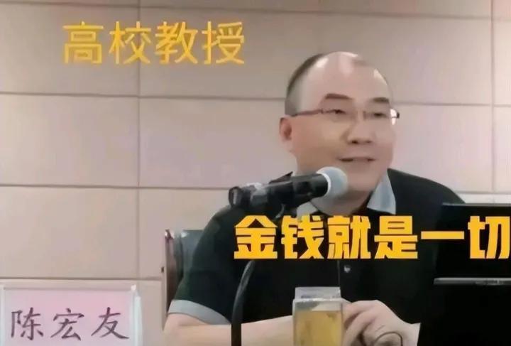 抢话筒的蒋同学、誓师振奋人心的女孩，成绩出来后究竟打了谁的脸