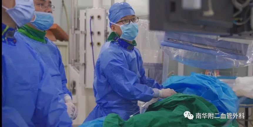 下肢血管闭塞介入治疗视频,动脉血管狭窄的最新介入治疗方法