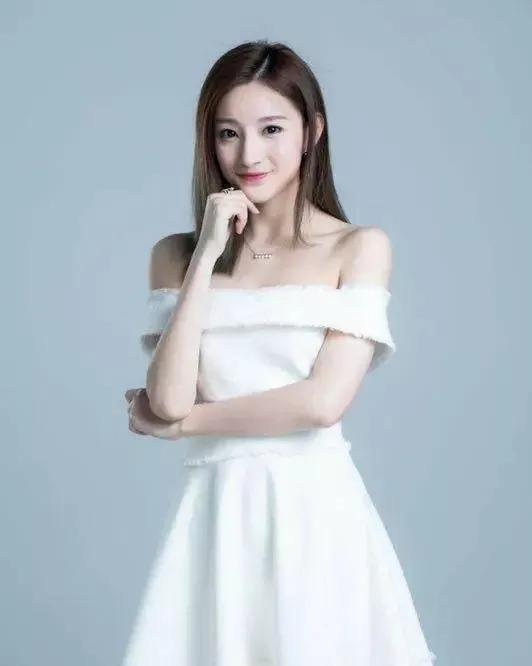 马凡舒主持央视春晚,央视马凡舒表演