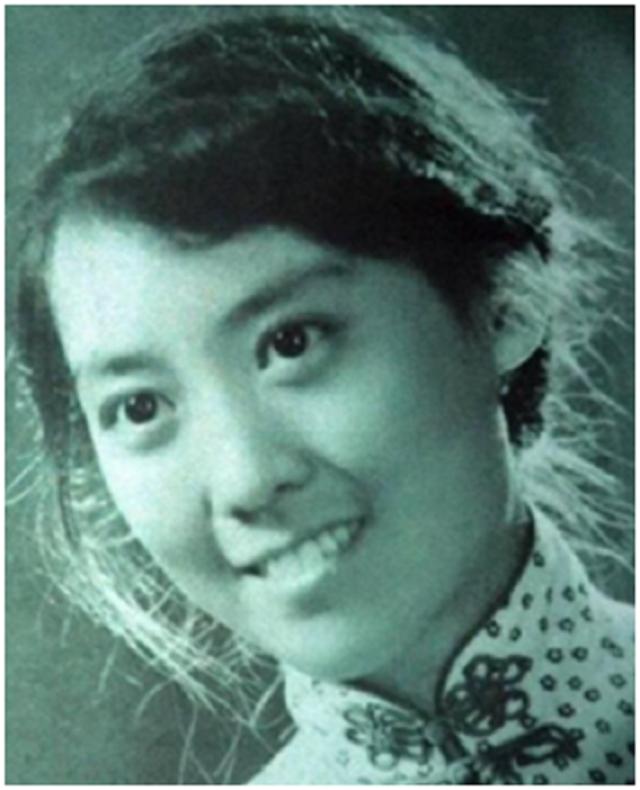 她27岁嫁给76岁丈夫，相差49岁的爷孙恋，她晚年却回应：我很幸福