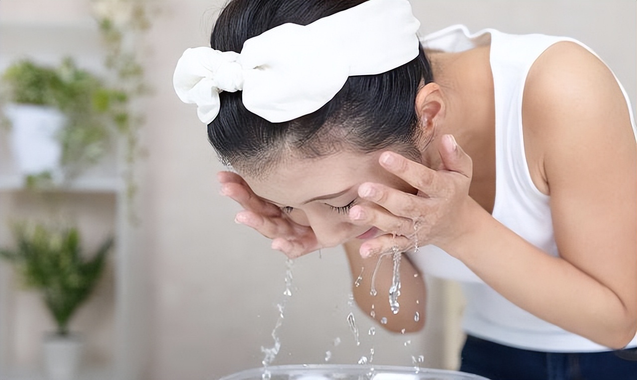 洗面奶有必要选大牌吗,学生党痘痘肌平价洗面奶30元以下