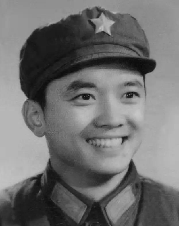 王刚砸破两亿国宝,王刚曾失手砸碎2亿古董是哪一期