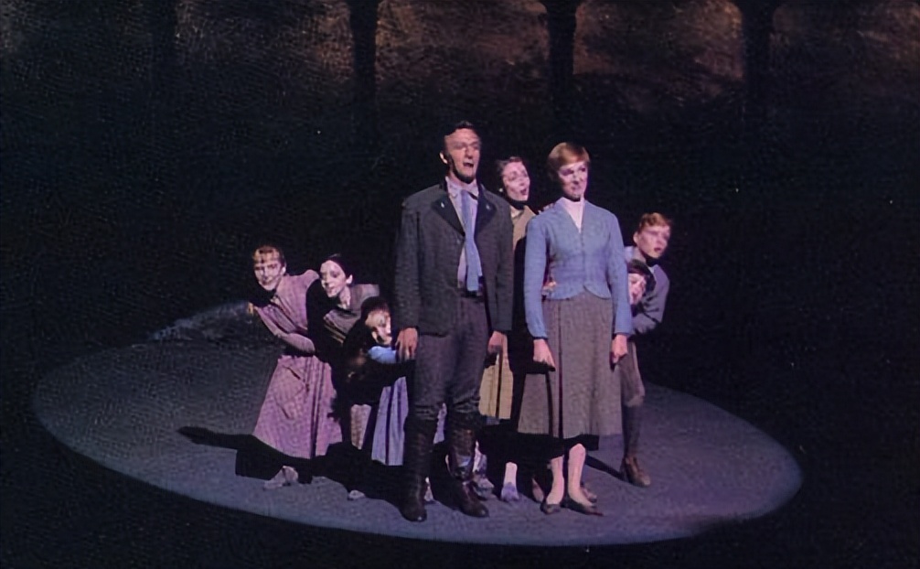 去聆听美好的音乐之声,音乐之声玛利亚唱歌