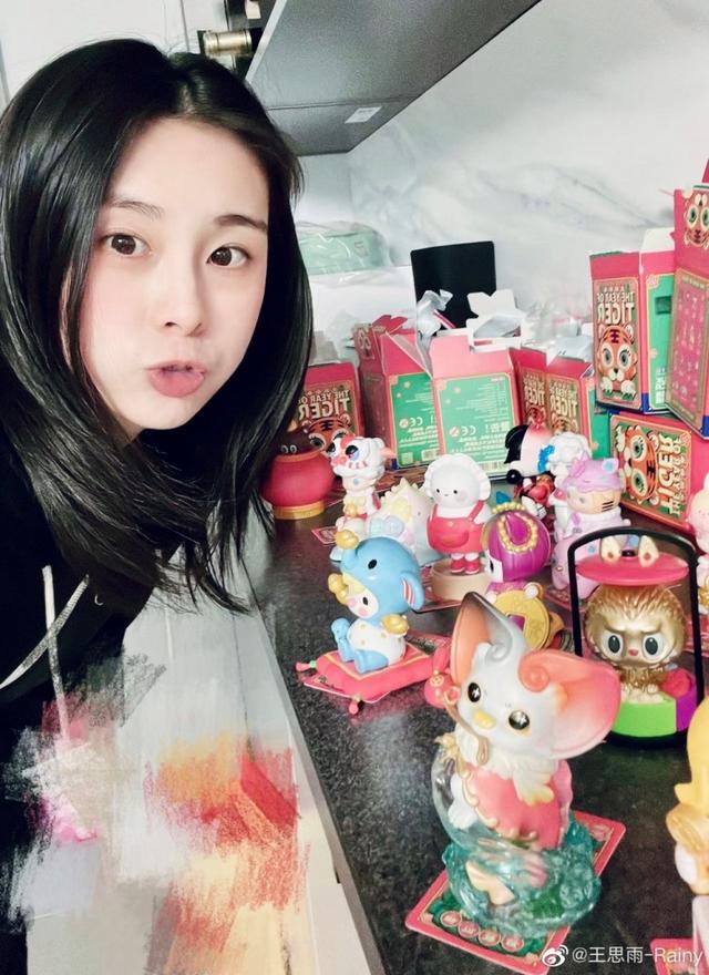 女篮颜值天花板李梦,女篮王思雨成长之路