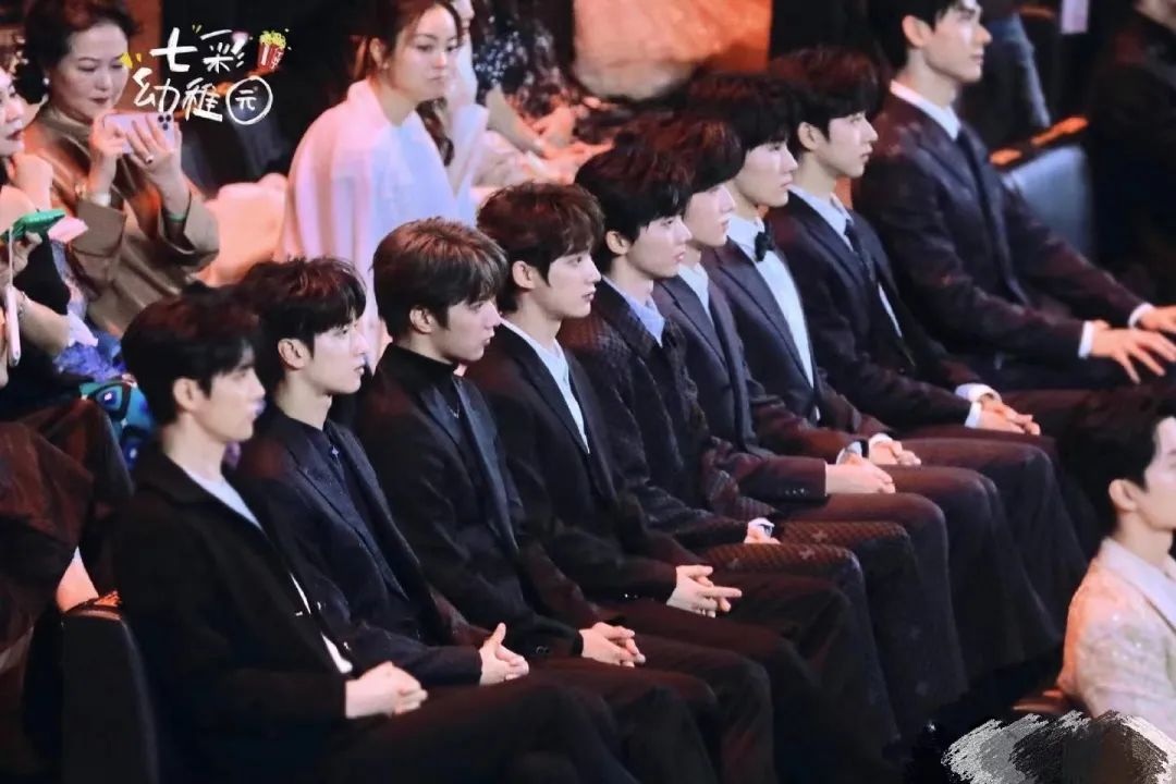 网友曝光的微博之夜明星座位安排,微博之夜座位图看明星咖位