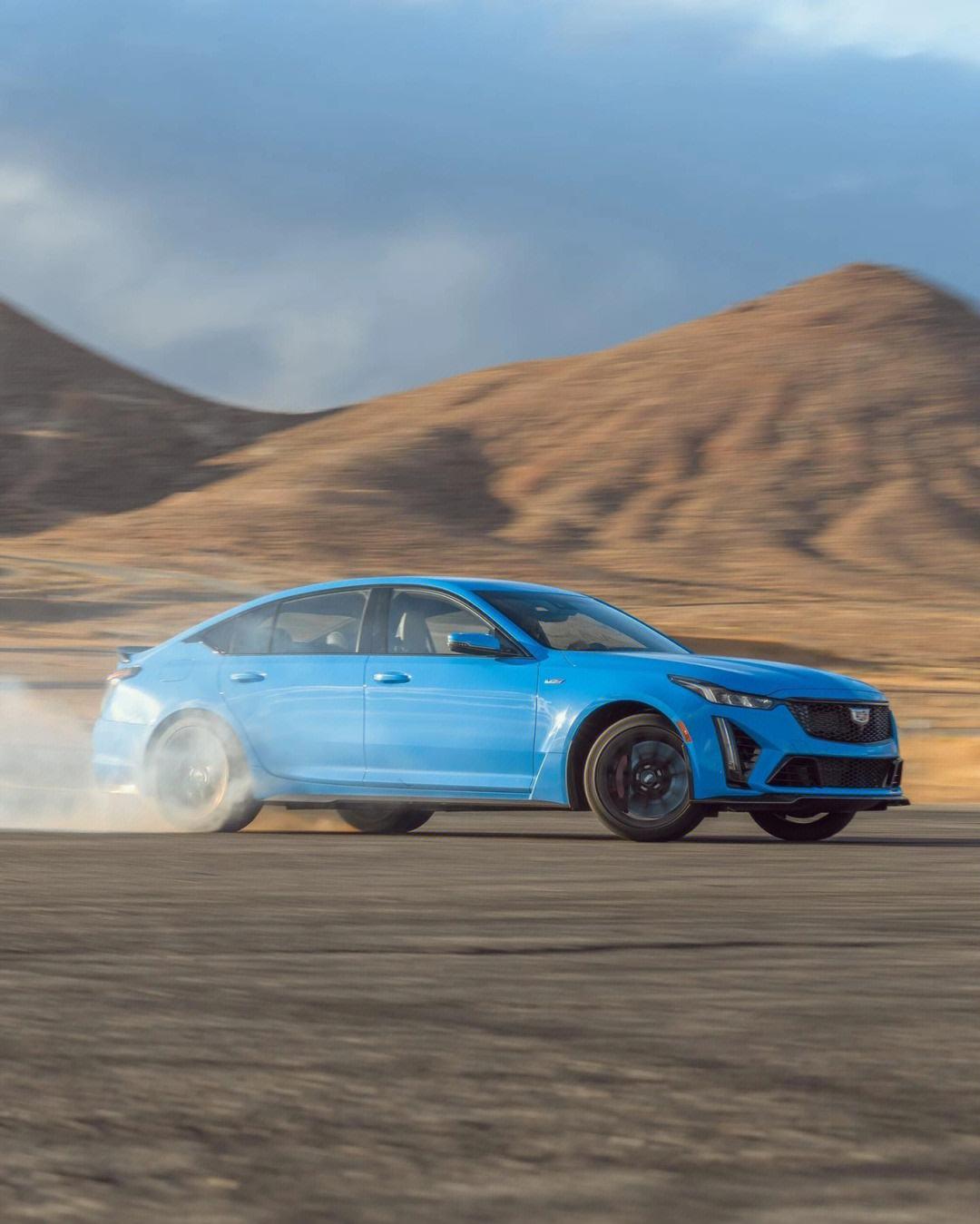 直降10万，2.0T+10AT+237马力，凯迪拉克CT5成为豪车“价格屠夫”