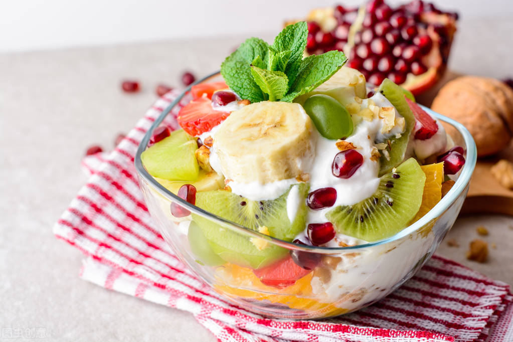 你知道吗？原来她们都是这样吃水果减肥的