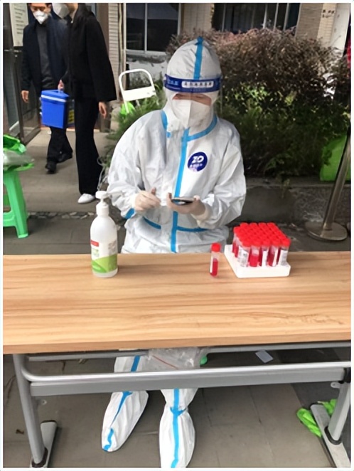 下沉西安基层一线支持疫情防控,下沉党员志愿者为疫情发力