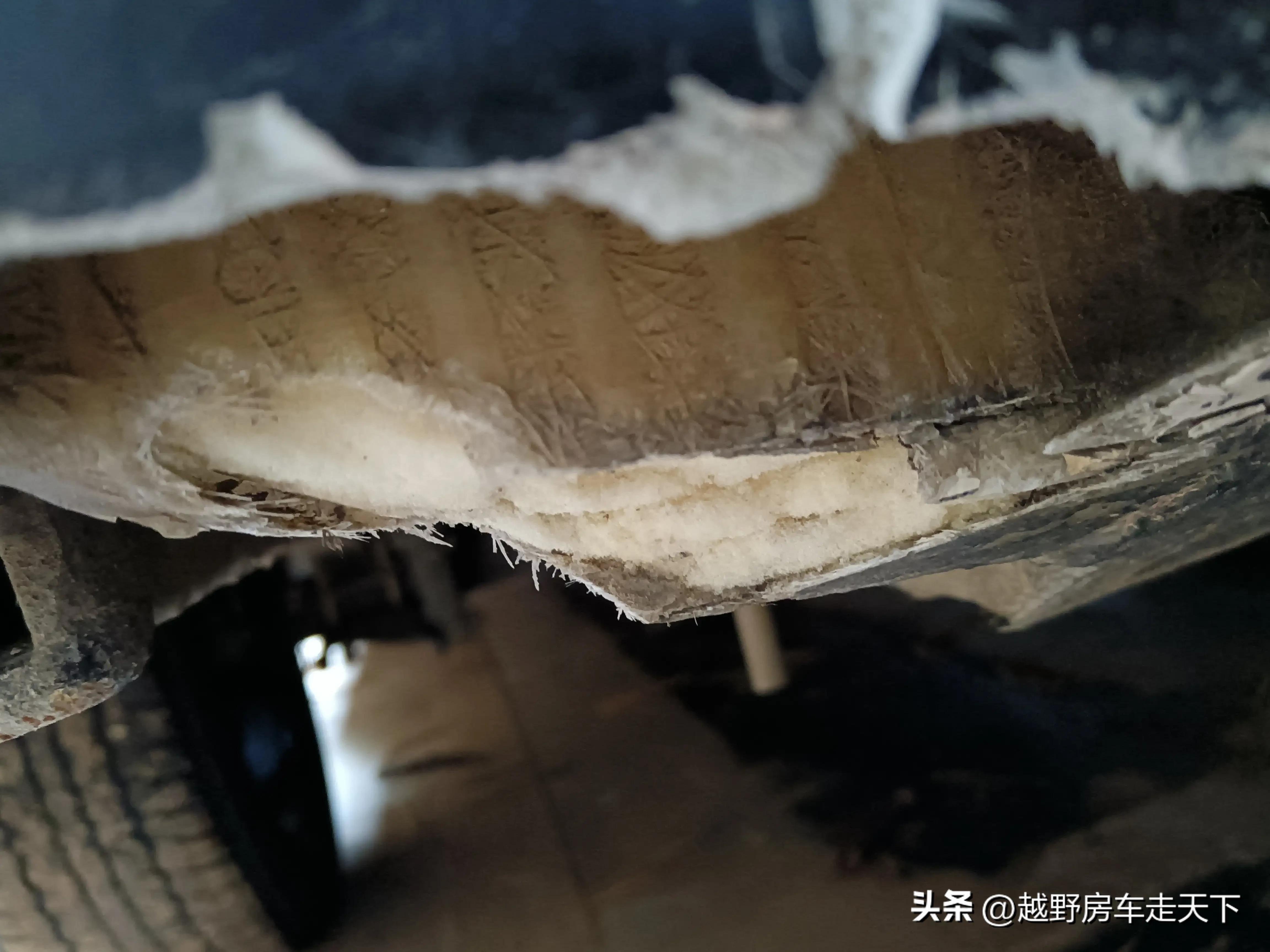 大流沙砸坏车子,铁皮车壳撞裂开怎么修复